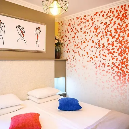 Effect Boutique Azzura - Adults Only Self Check-in Guest house