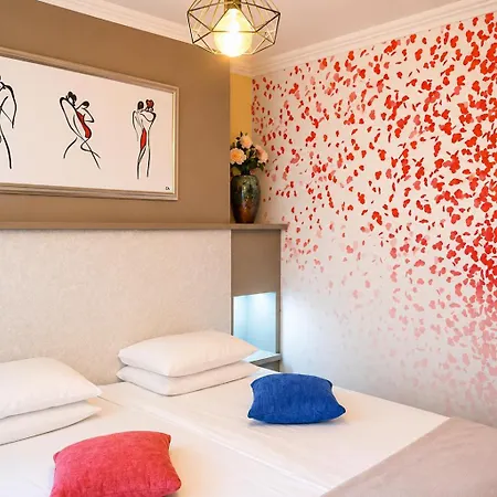 Πανσιόν Effect Boutique Azzura - Adults Only Self Check-in
