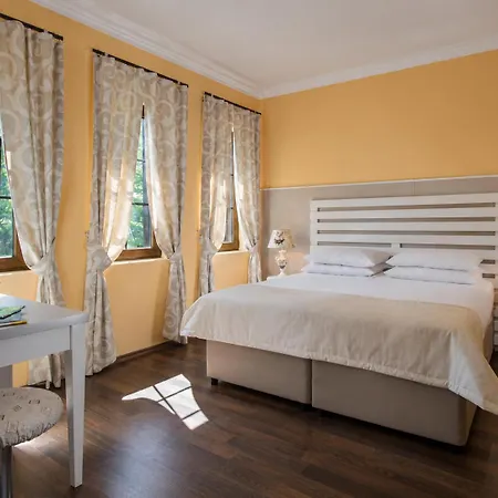 Effect Boutique Azzura - Adults Only Self Check-in Misivri